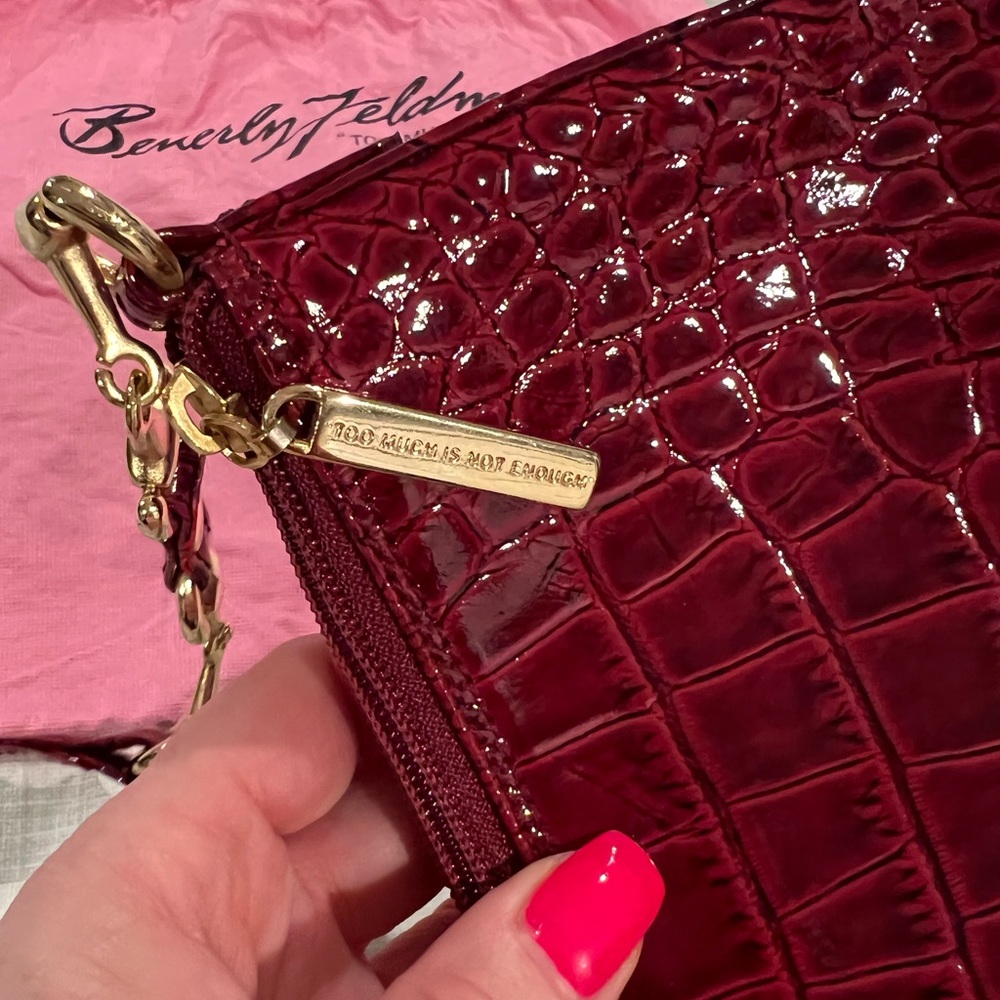 Vintage red Beverly Feldman small purse, EUC - Picture 6 of 6